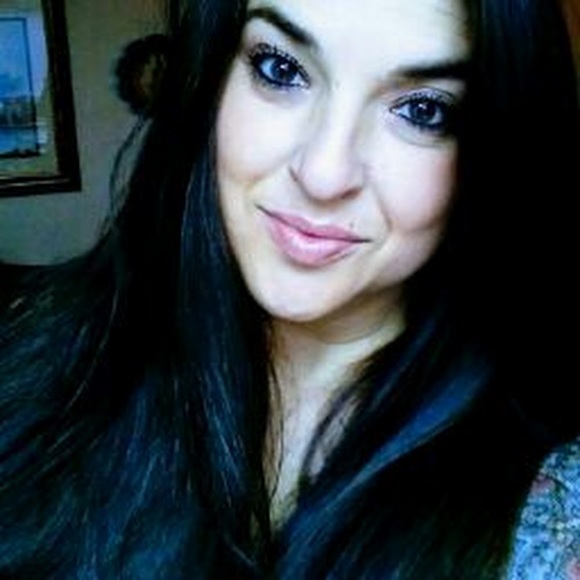 Meet your Posher, Leslie - Picture 1 of 1